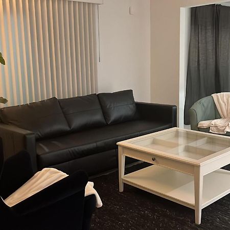 Beautiful, Fully Furnished 4Bed 2Bath House - 5 Minute Walk To Miracle Mile Downtown Coral Gables Vila Miami Exterior foto